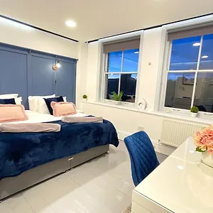 Penthouse By Hnfc Newcastle upon Tyne