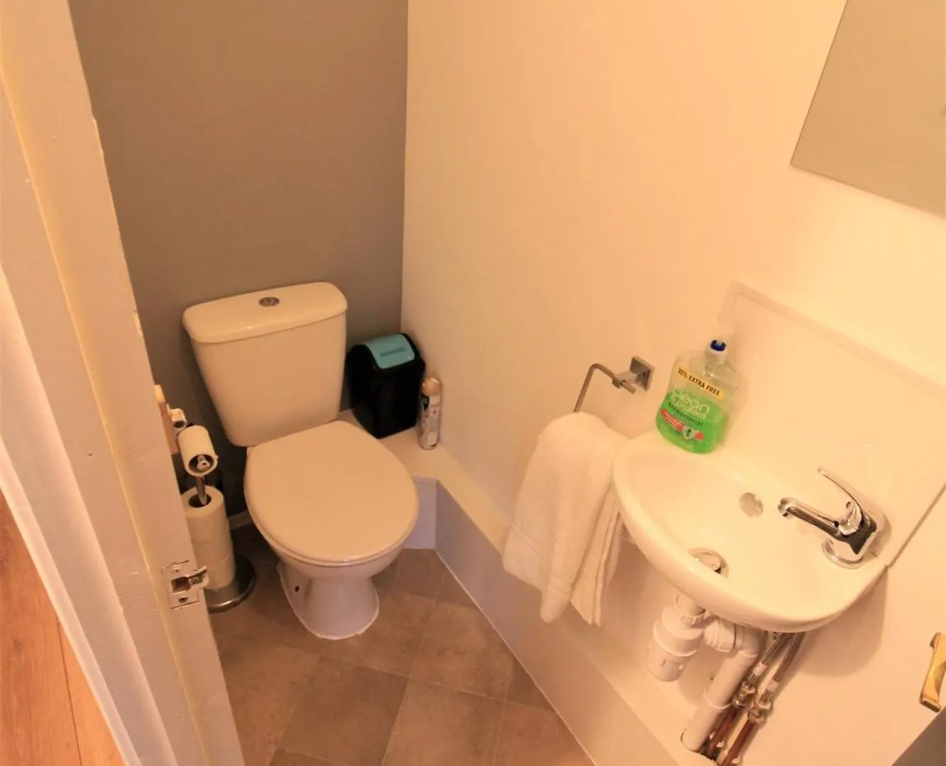 Hamilton House -3 Bed Close To Town, Drive Parking, 2 Toilets Newcastle upon Tyne United Kingdom