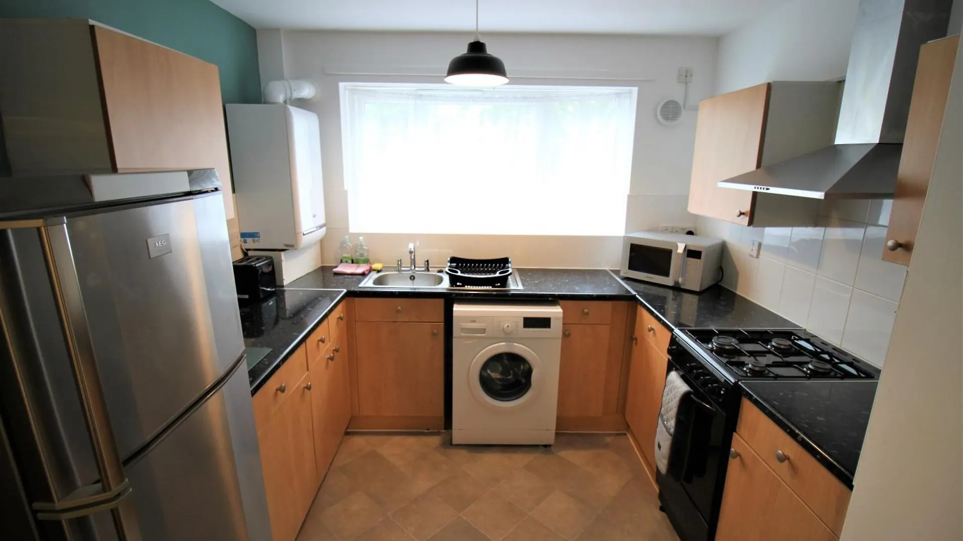 Holiday home Hamilton House -3 Bed Close To Town, Drive Parking, 2 Toilets Newcastle upon Tyne